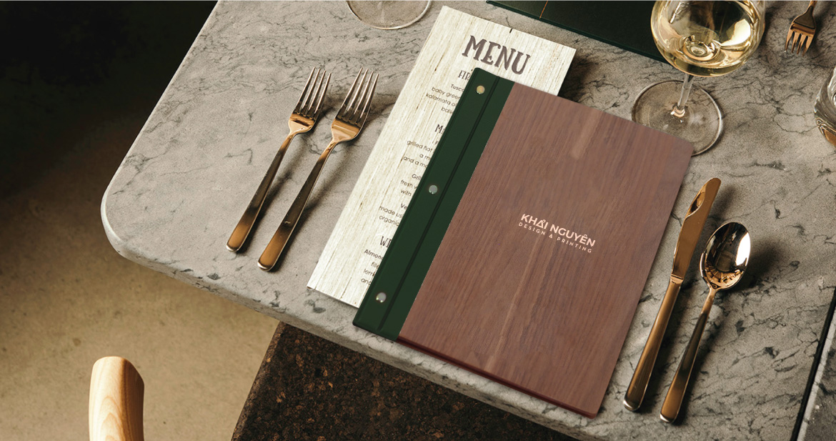 In menu gỗ – làm menu khắc gỗ cỡ lớn